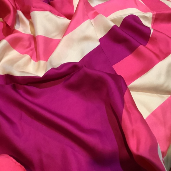 Pertegaz | Silk Scarf - Picture 2 of 2